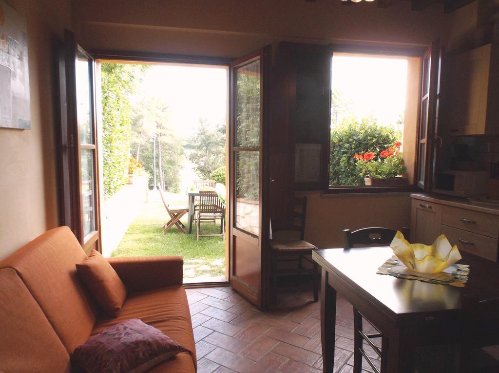 Apartments Borgo Toscano Gambassi Terme Værelse billede